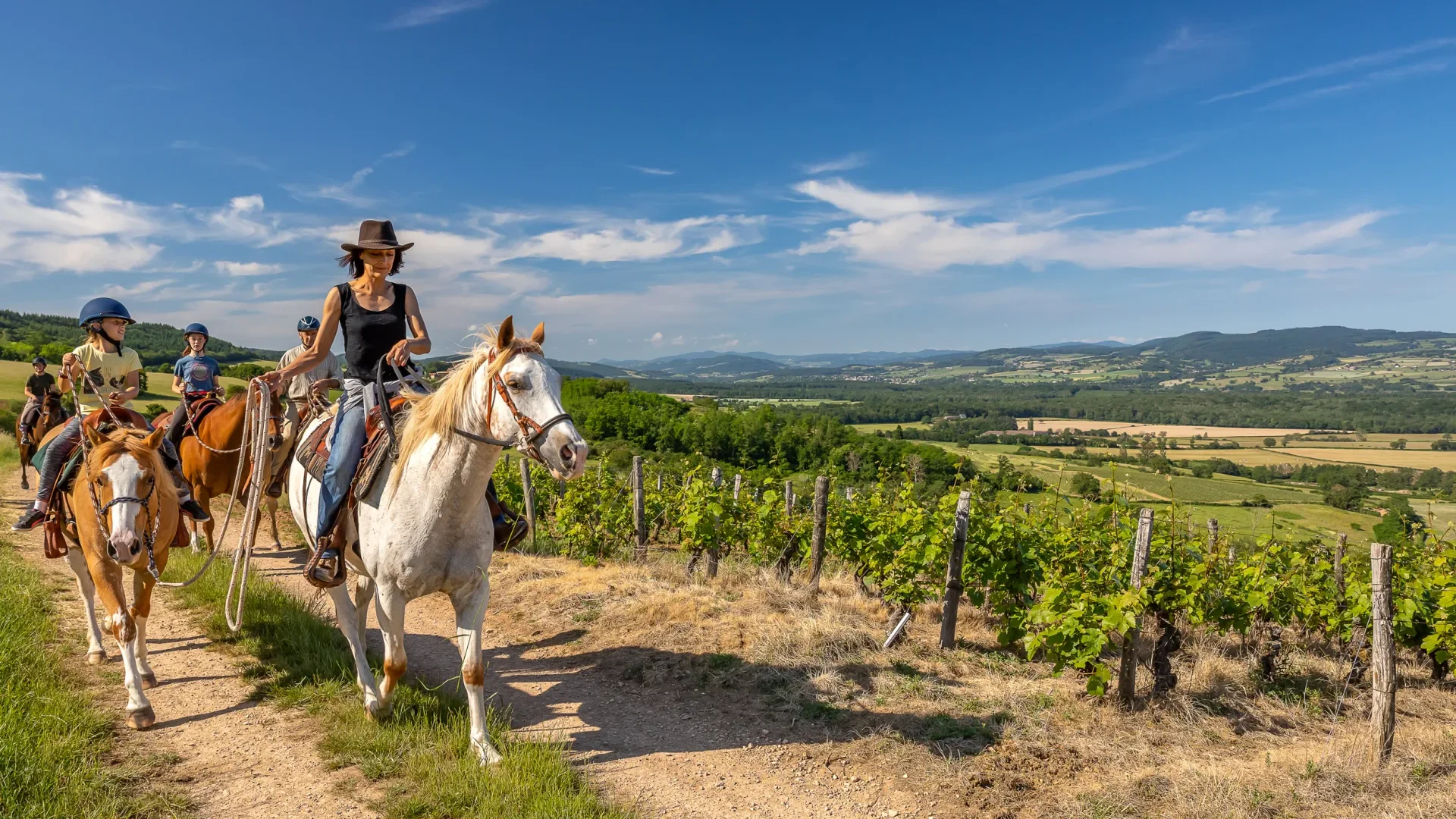 Randonnée cheval clunisois Sud Bourgogne