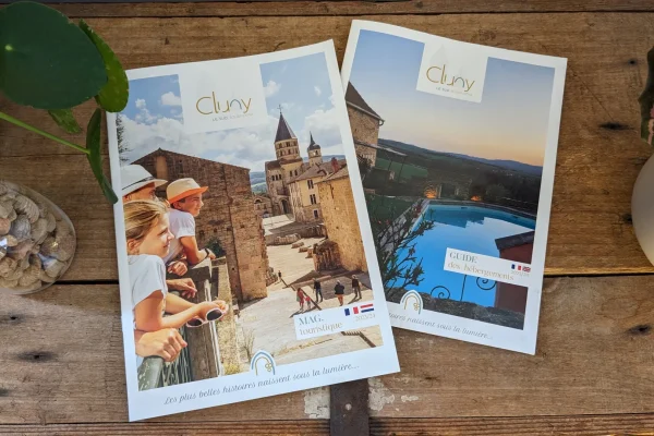 Brochures 2023 Cluny tourisme