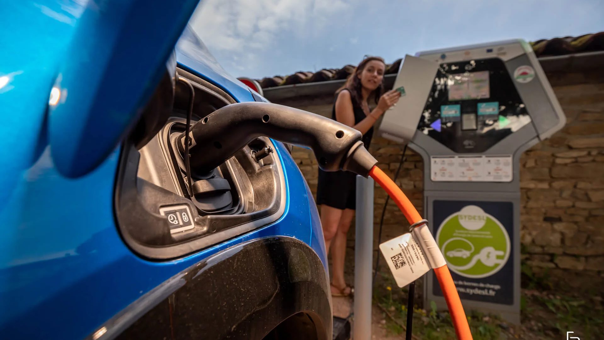 Recharge voiture électrique Cluny